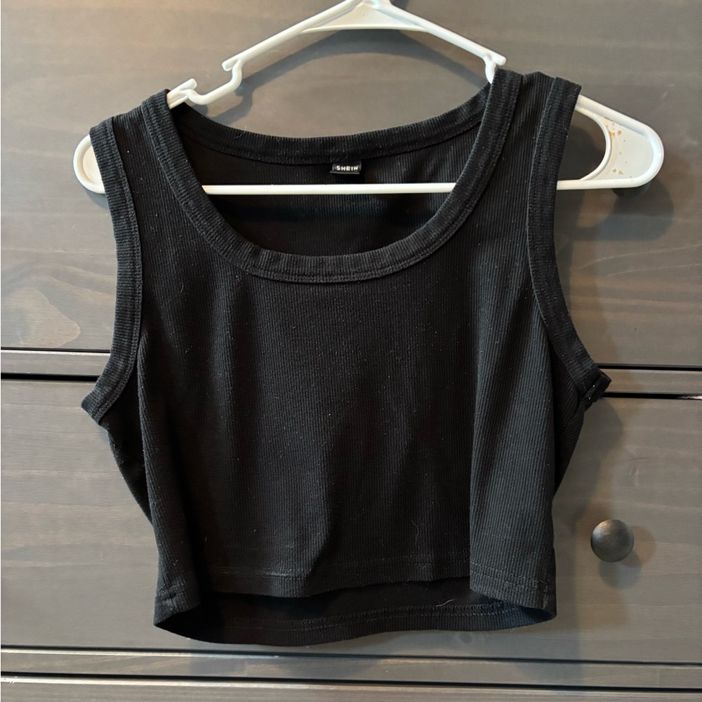 Black tank top!